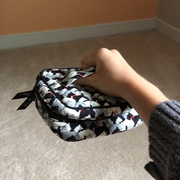 Vera Bradley toiletry bag! Never used! - Picture 3 of 3
